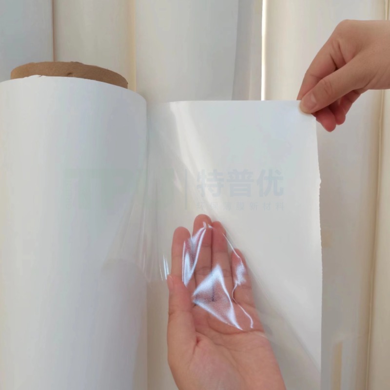 ฟิล์ม TPU ใสที่ใช้สำหรับติดแผงหน้าปัดรถยนต์ วัสดุภายในที่เป็นหนังหรือผ้า ให้ความยืดหยุ่น ทนทาน และมีคุณภาพสูงสำหรับภายในรถยนต์